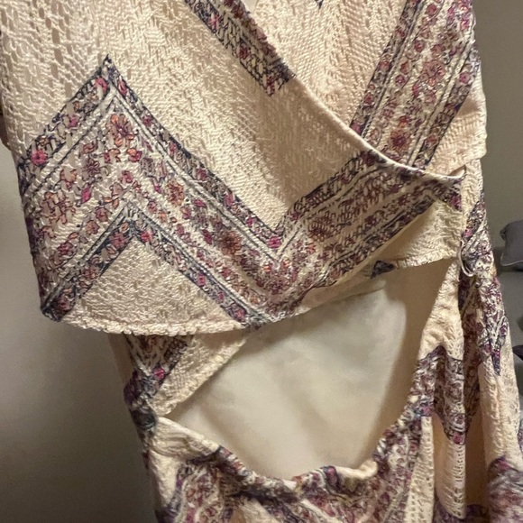 Floral Chevron Lace Open Cross Back Short Sleeve Dress - Picture 7 of 8